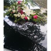 Décoration florale pour voiture